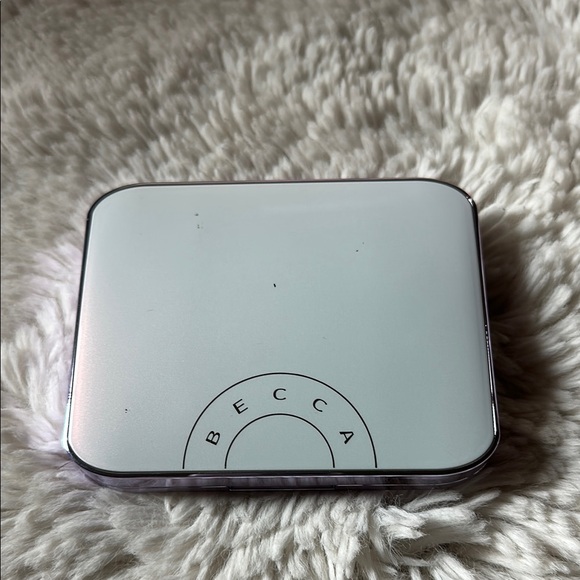 Becca Pearl Glow Shimmering Eyeshadow palette - Picture 2 of 4